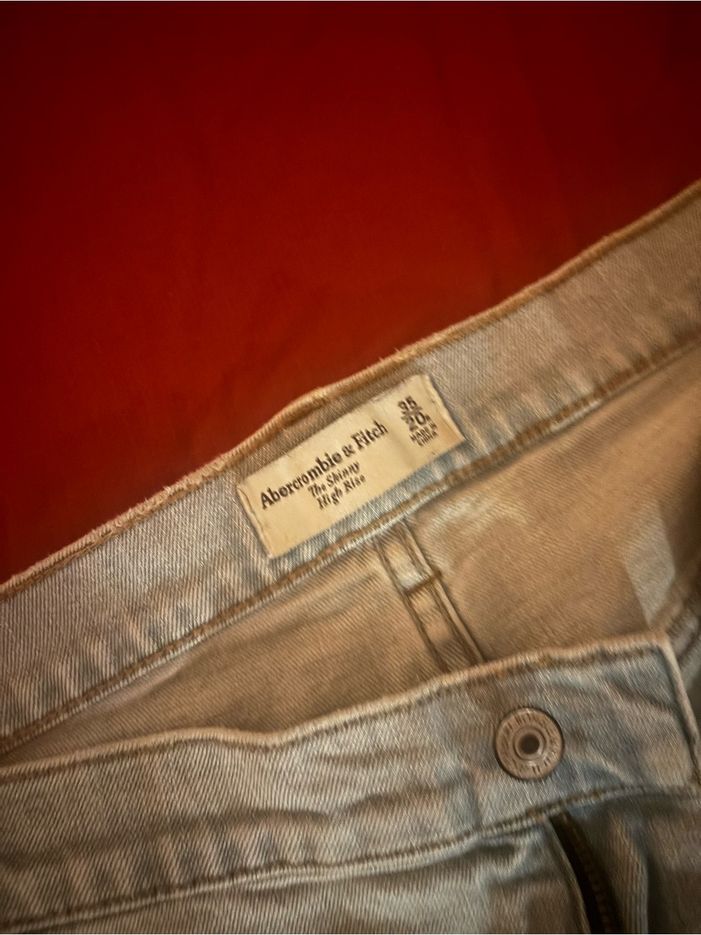 Abercrombie & Fitch Curve Women’s Light Wash Skinny High Rise Jean (worn twice)